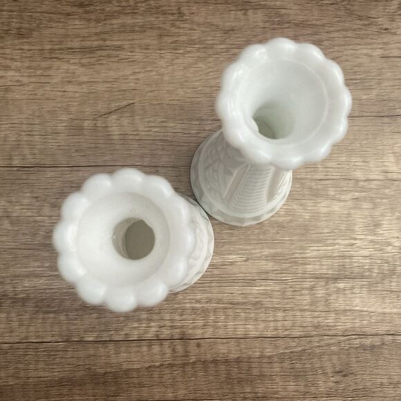 Vintage Milk Glass Bud Vases 6" Set of 2 Diamond Pattern Geometric Scalloped - Picture 6 of 11